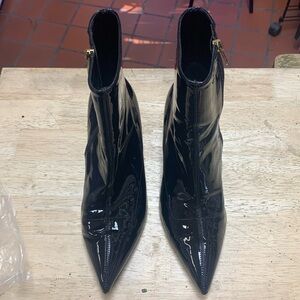 via spiga patent leather booties